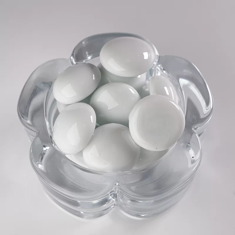 حجر الكاجو الزجاجي، الخرز الزجاجي المسطح المستخدم في الديكور